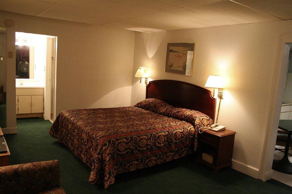 Budget Inn - Charlotte Esterno foto